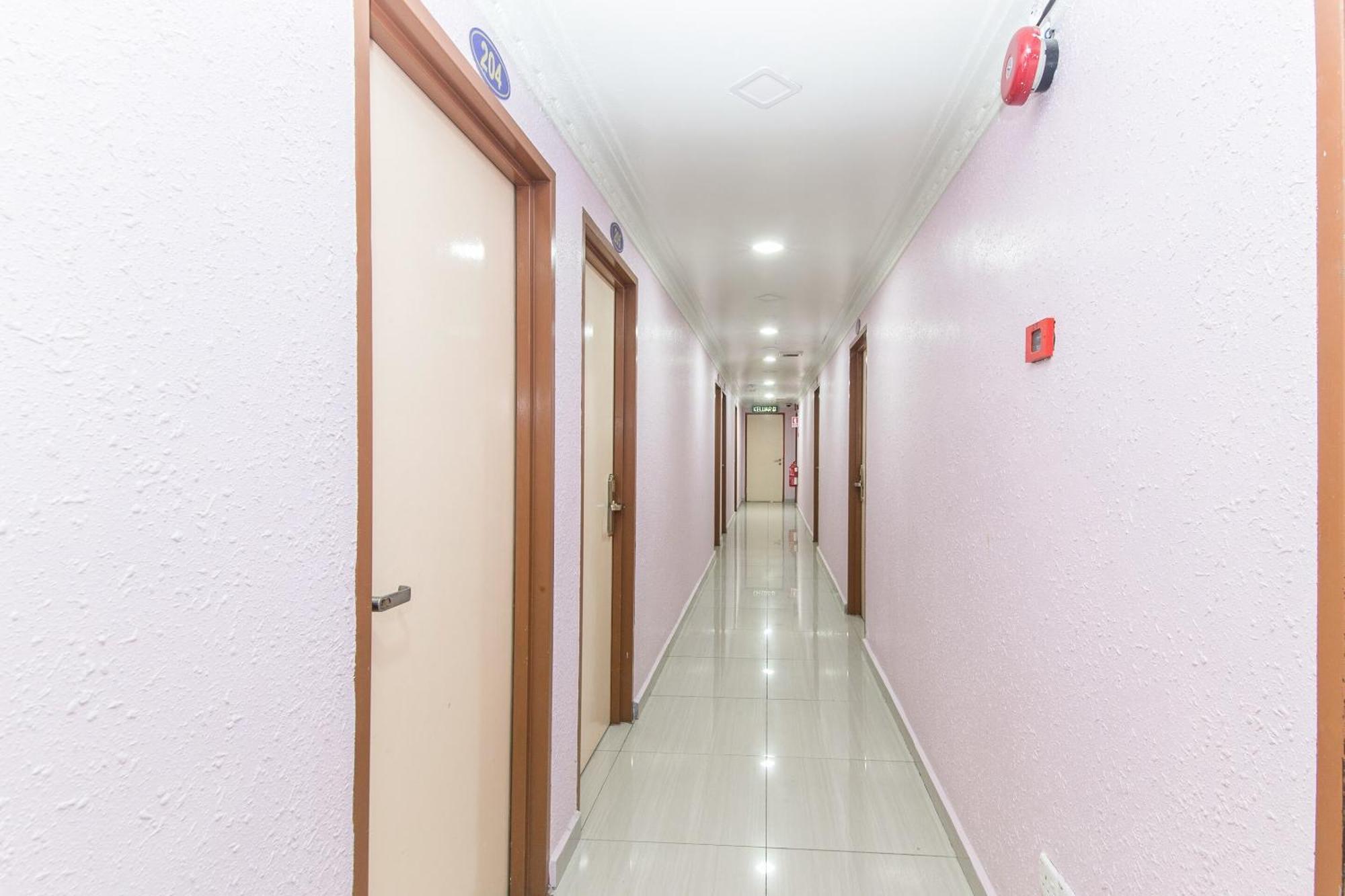 Super Oyo 258 Hotel Smc Alam Avenue Shah Alam Eksteriør billede