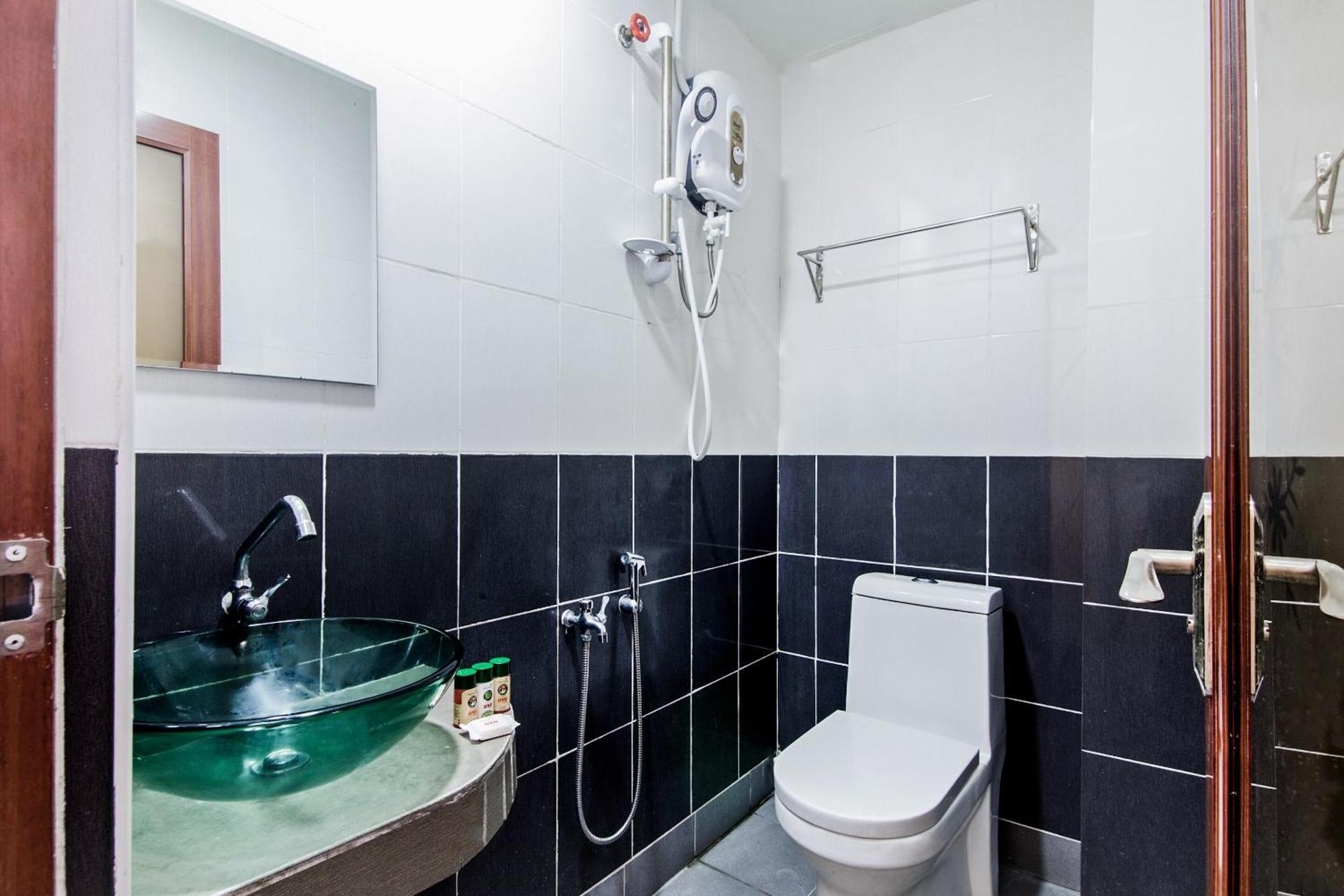 Super Oyo 258 Hotel Smc Alam Avenue Shah Alam Eksteriør billede